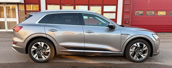 Audi e-tron 6 of 30