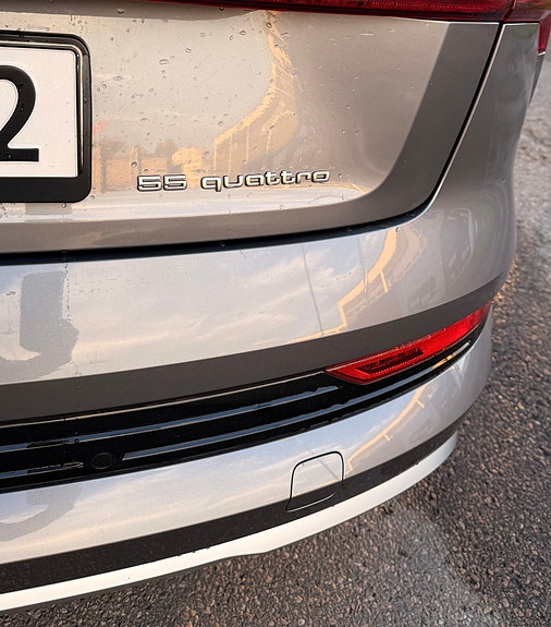 Audi e-tron 11 of 30