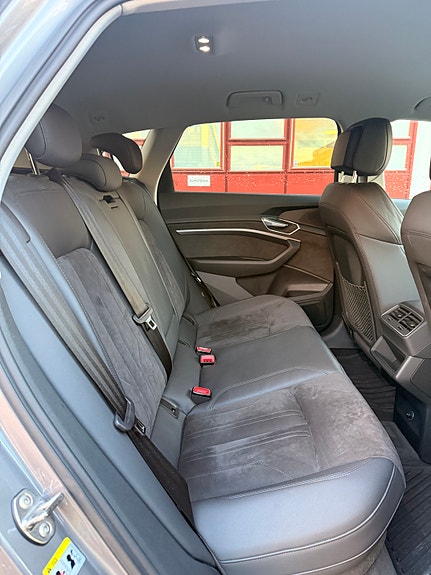 Audi e-tron 23 of 30