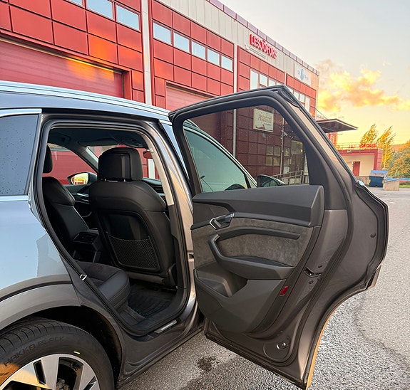 Audi e-tron 20 of 30