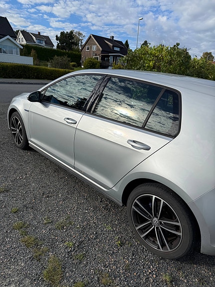 Volkswagen Golf VII 5 of 11