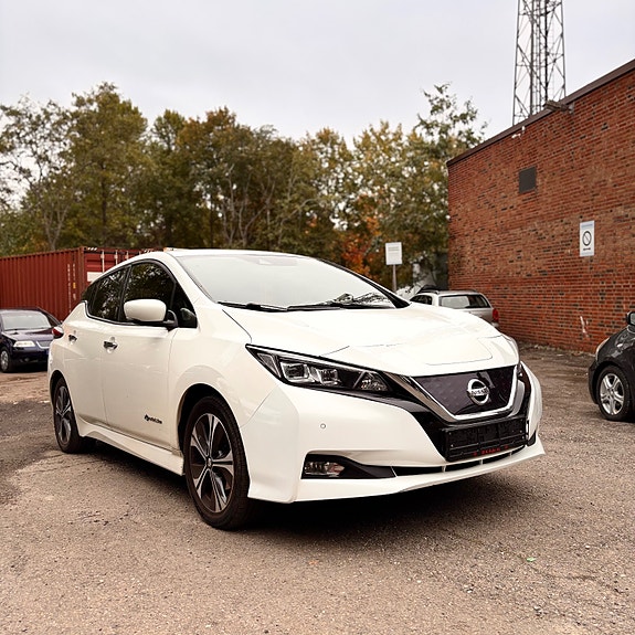 Nissan Leaf 2 of 6