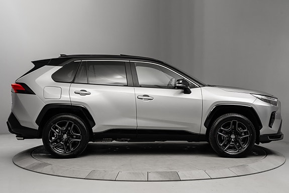 Toyota RAV4 5 of 30