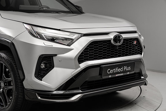 Toyota RAV4 11 of 30