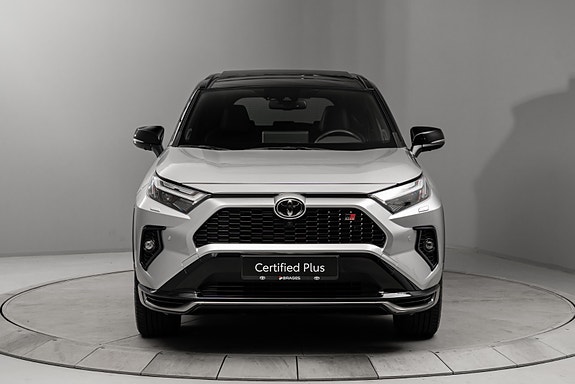 Toyota RAV4 6 of 30