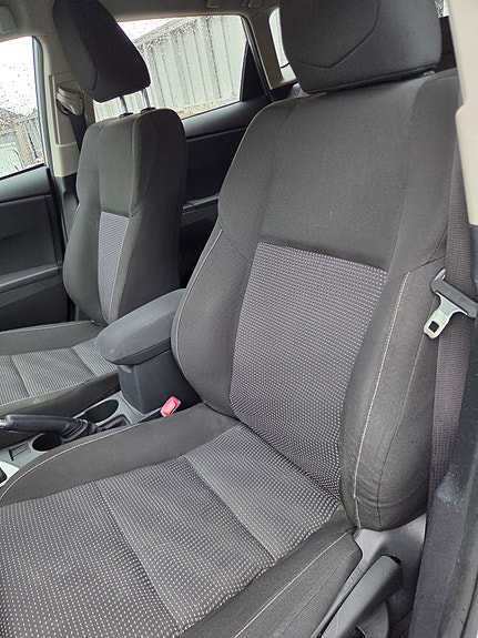 Toyota Auris 16 of 29