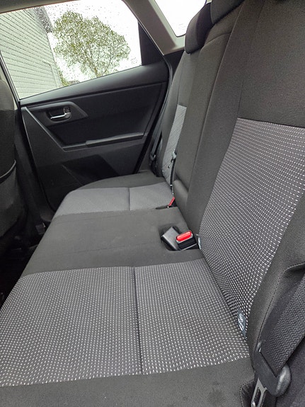 Toyota Auris 19 of 29