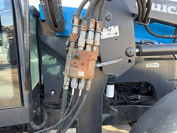 New Holland 8160 27 of 30