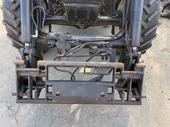 New Holland 8160 24 of 30