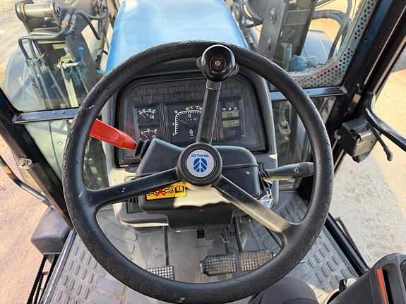 New Holland 8160 11 of 30