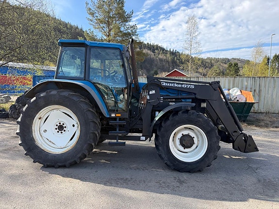 New Holland 8160 4 of 30
