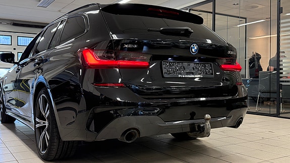 BMW 330e 5 of 29
