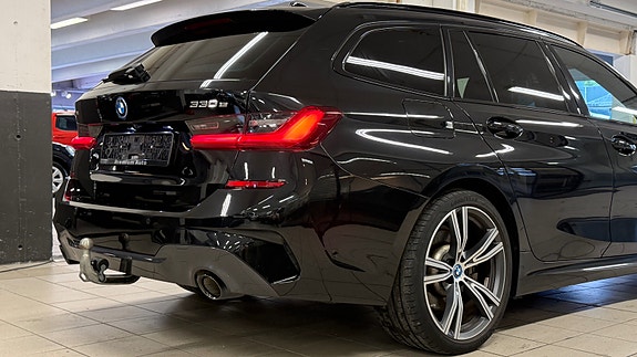 BMW 330e 9 of 29