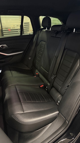 BMW 330e 17 of 29