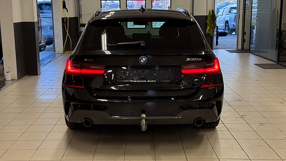BMW 330e 7 of 29