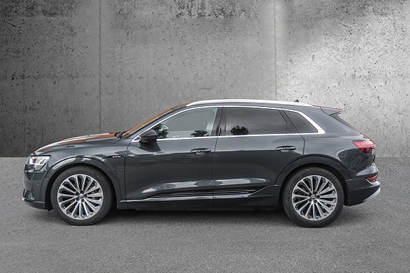 Audi e-tron 11 of 28