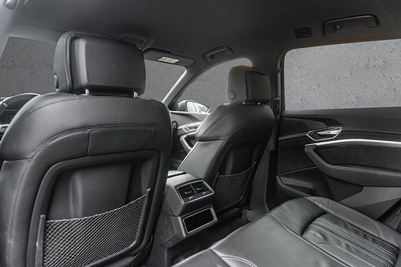 Audi e-tron 18 of 28