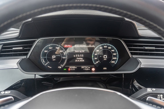 Audi e-tron 21 of 28