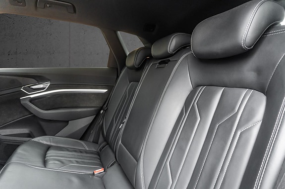 Audi e-tron 17 of 28