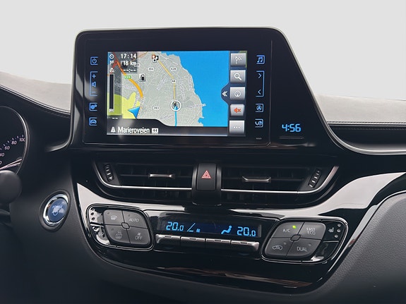 Toyota C-HR 16 of 24