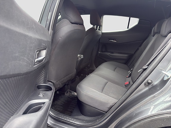 Toyota C-HR 24 of 24