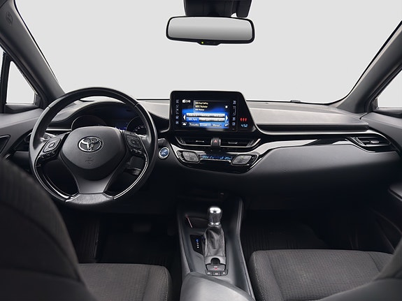 Toyota C-HR 23 of 24