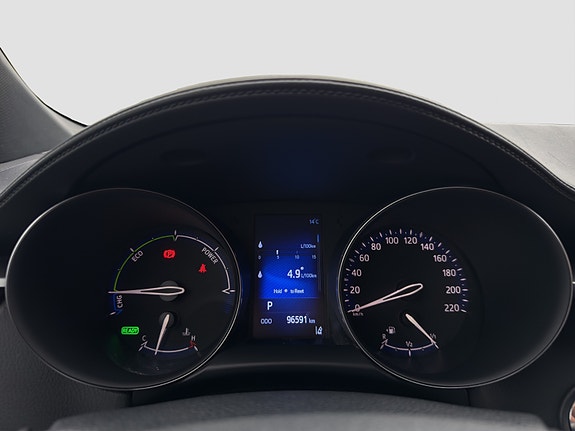 Toyota C-HR 14 of 24
