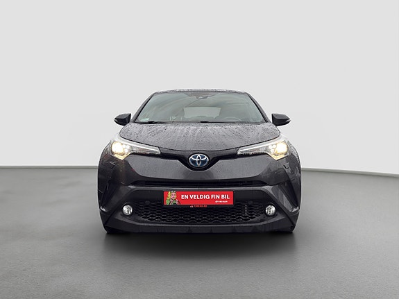 Toyota C-HR 9 of 24