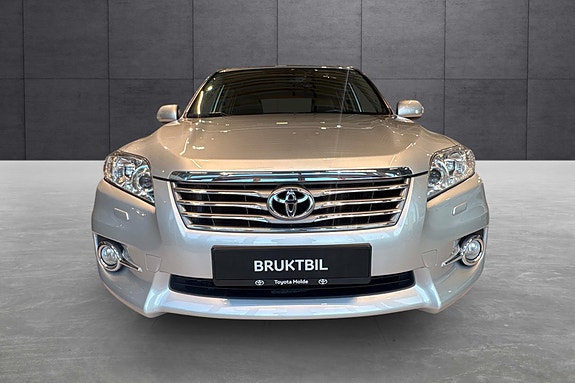 Toyota RAV4 23 of 23