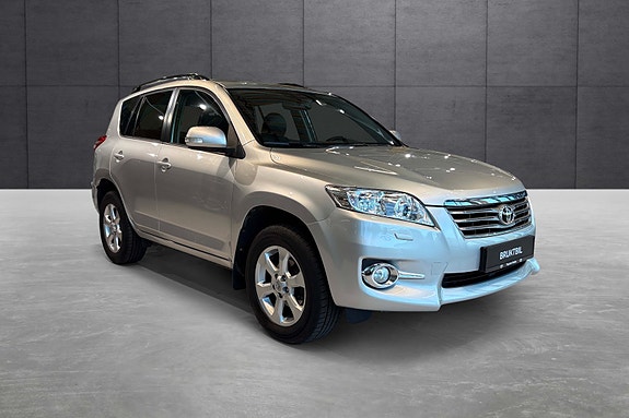 Toyota RAV4 7 of 23