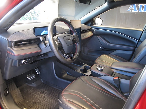 Ford Mustang Mach-E 6 of 12