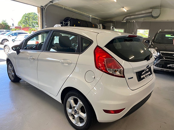 Ford Fiesta 6 of 18