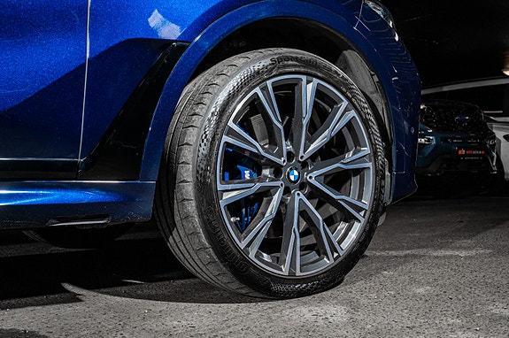 BMW X7 12 of 30