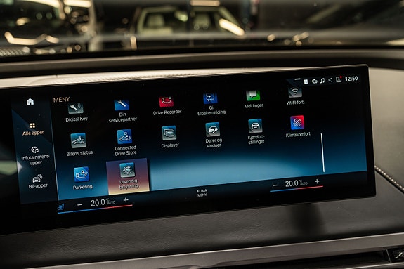 BMW iX 24 of 30