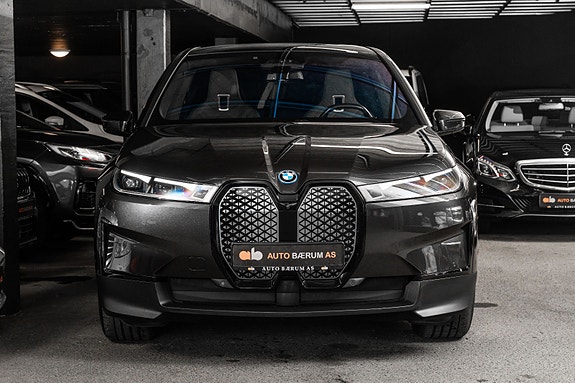 BMW iX 4 of 30