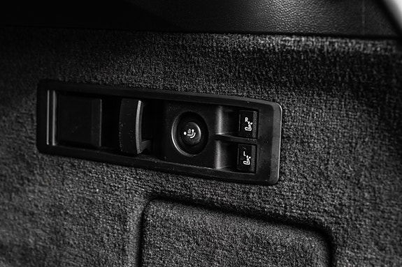 BMW iX 27 of 30