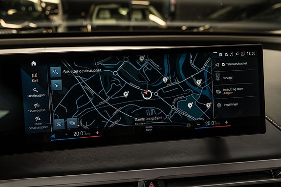 BMW iX 21 of 30