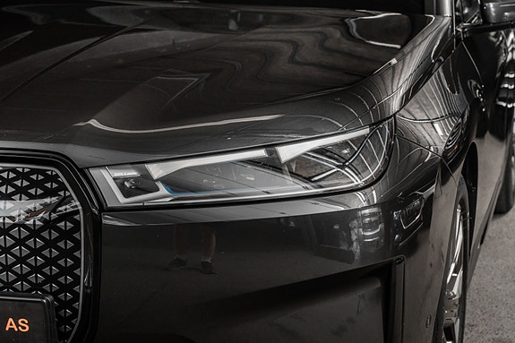 BMW iX 3 of 30