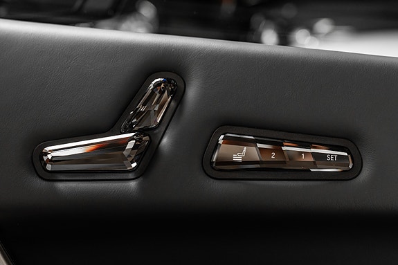 BMW iX 30 of 30