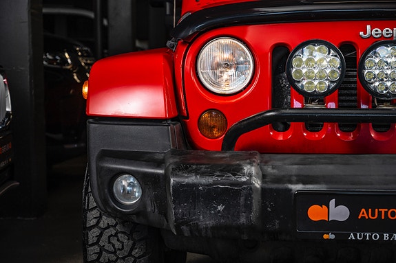 Jeep Wrangler Unlimited 4 of 30
