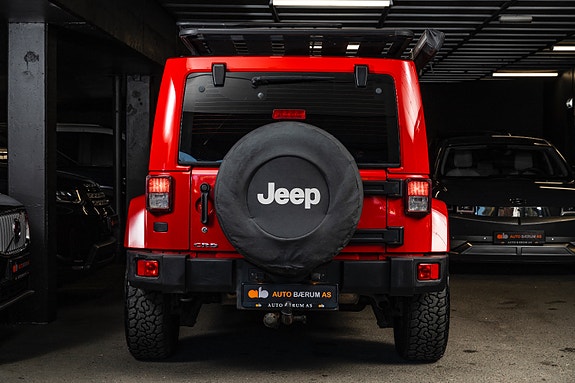 Jeep Wrangler Unlimited 8 of 30