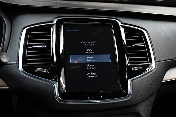 Volvo XC90 27 of 30