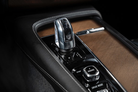 Volvo XC90 22 of 30