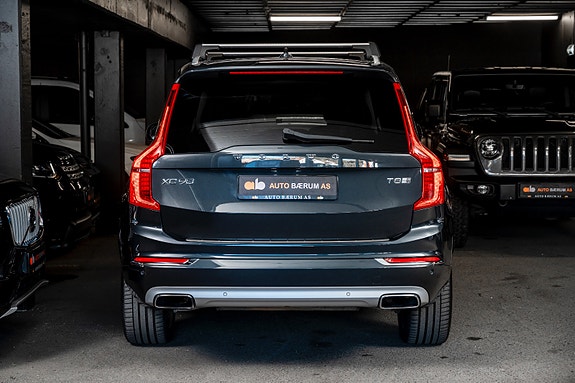 Volvo XC90 7 of 30