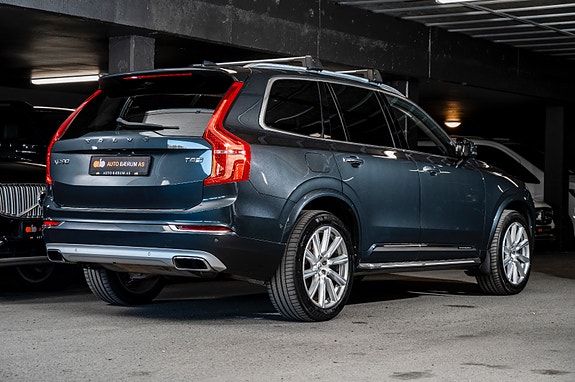 Volvo XC90 5 of 30