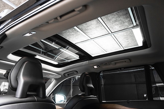 Volvo XC90 15 of 30
