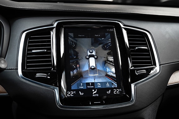 Volvo XC90 26 of 30