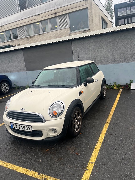 MINI One 2 of 15