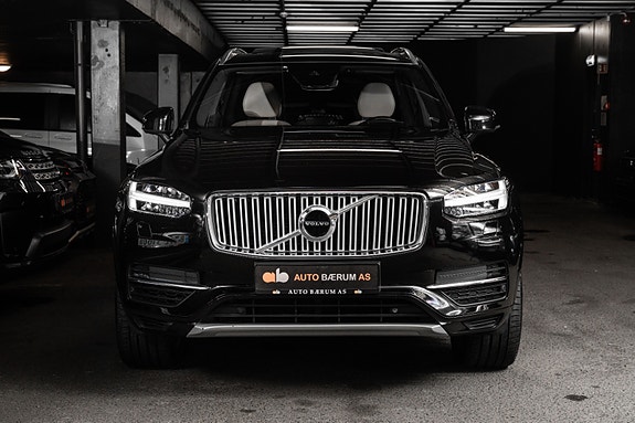 Volvo XC90 3 of 30