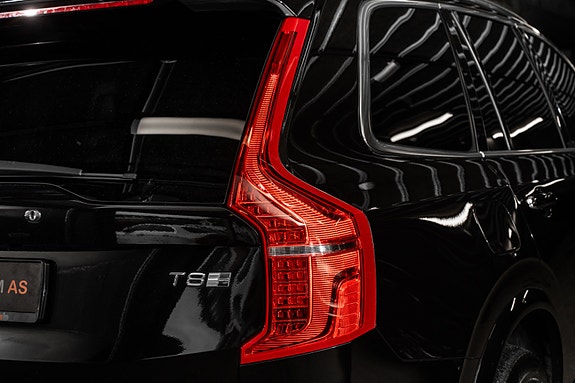 Volvo XC90 5 of 30